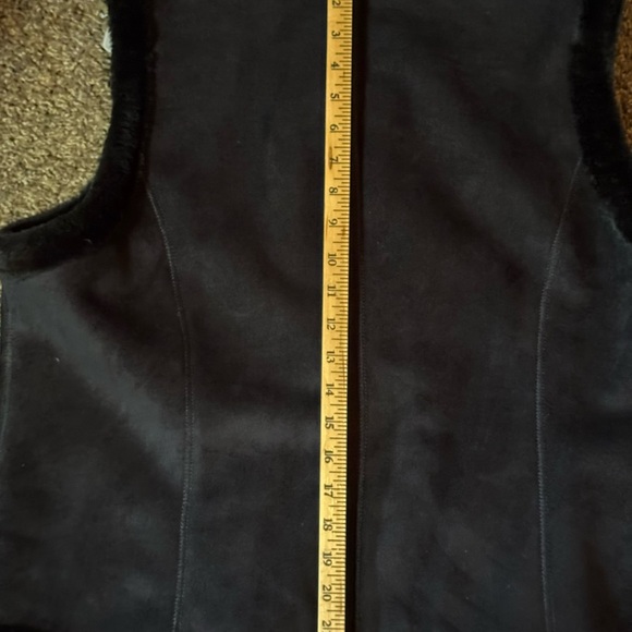 CHAPS Black Vest W/Black Faux Fur Lining, Front Zip, Womens Size 1X - Picture 7 of 7